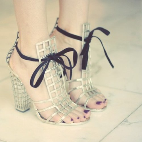 Cage heels