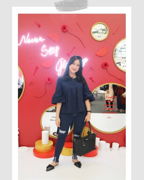 Attended event Find Your True Glow by @pondsindonesia X @beautyjournal to celebrate Kartini Day 🌻🌻 Thank you for having me.

#NeverStopGlowing #BeautyJournalxPonds #KartiniMasaKini 
#shinebabyshine #shinebabyshine #theartofslowliving #cupoftheday #feelfreefeed #lovelysquares #darlingdaily #theeverygirl #chasinglight #finditliveit #thesimpleeveryday #minimal_perfection #minimalism #weheartit #blog #dailylife #igdaily #bloggerlifestyle #beautybloggerindonesia #bloggerlife #bloggerindonesia #clozetteid #lessismore #minimalove #simplicity #simpleandpure #Beautiesquad #JakartaBeautyBlogger