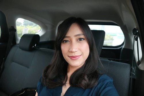 Been a long time not taking a proper selfie in the middle of traffic ✌

#BSkeBFA #beautyfastasia2019
#BFA2019 #shinebabyshine #theartofslowliving #cupoftheday #feelfreefeed #lovelysquares #darlingdaily #theeverygirl #chasinglight #finditliveit #thesimpleeveryday #minimal_perfection #minimalism #weheartit #blog #dailylife #igdaily #bloggerlifestyle #beautybloggerindonesia #bloggerlife #bloggerindonesia #clozetteid #lessismore #minimalove #simplicity #simpleandpure #Beautiesquad #JakartaBeautyBlogger