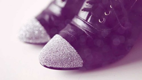 DIY sparkle & glitter shoes - DIY fashion video tutorial - YouTube