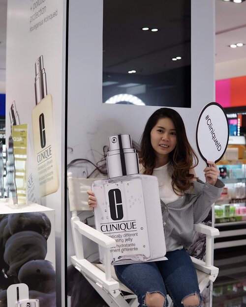 It's was fun time at the Clinique Event a few weeks ago and try the newest product, which is dramatically different hydrating jelly that keeps our skin from anti-pollution for 24 hours and is suitable for all skin types.

Thanks to @cliniqueindonesia  and @gianciana for inviting me
•
•
•
#clinique #cliniqueid #cliniqueindonesia #puregenius #dramaticallydifferent #clozetteid #bloggerjkt #bloggerindonesia #beautyblogger