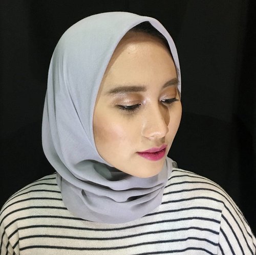 Last pic of @elvarettaa , my beautiful muse and best friend at the same time. 
#makeoverproartist #makeovermuahunt #makeupcompetition #makeupchallenge #makeuprecreation #makeuplover #makeupenthusiast #mua #muabandung #makeupartist #beautyenthusiast #beautylover #clozetteid #beautyblogger #daytimemakeup