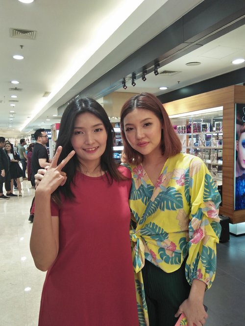 I love to attend any beauty events or makeup class,  here in the picture,  I was attend MAC Cosmetics event when they were launhing their new collection in December 2018. Located in Senayan City Mall Jakarta