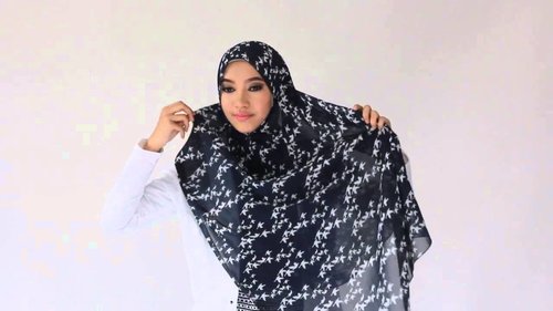 Tutorial Hijab Pashmina Bermotif Untuk Ke Kantor - YouTube