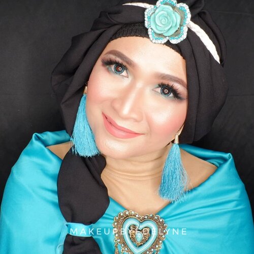 Met maleem gaesss...😂
Udah nonton Aladin? Aku sih belum, mungkin besok atau lusa, ada yang mau nonton bareng? 
Nah ini "Princess Jasmine" makeup look ala aku yaaa, gimana menurut kalian? 😄😄 Softlens by @x2softlens Bio Color Blue 
#brushedbyedelyne #makeup #clozetteid #princessjasmine #makeupideas #mua #makeupartistsworldwide #wakeupandmakeup #bandungbeautyblogger #bandungbeautyvlogger #beautybloggerindonesia #makeupinfluencer #disneyprincess #makeupoftheday #makeupartist #hijabstyle #makeupandhijab #hijabi #princessjasminecosplay