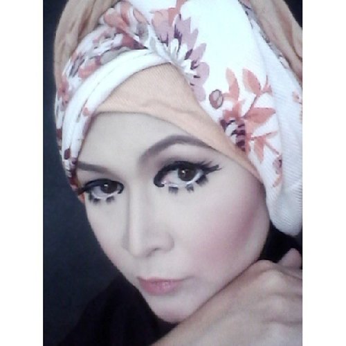 me,myself #clozetteid #makeup #eotd #motd #potd #mua #makeupbyme #hijab #hijaboftheday #selfie