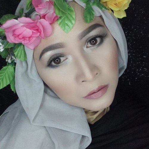 Recreate day makeup look from @indragozali #twlxindragozali #daymakeup #makeupbyedelyne #starclozetter #clozetteid #beautybloggerid #fashionbeautyblogger #wakeupandmakeup #makeupideas #riasmuslimah #makeupandhijab #hijabandmakeup #hijabstyleindonesia #makeupchallenge