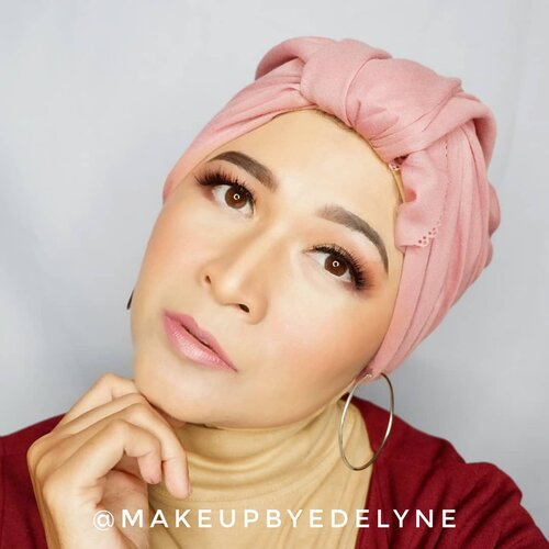 Happiness is found when you stop comparing yourself to other people.#brushedbyedelyne #makeup #clozetteid #makeupandhijab #hijabchamber #turbanstyle #glowingmakeup #flawlessmakeup #mua #makeuplook