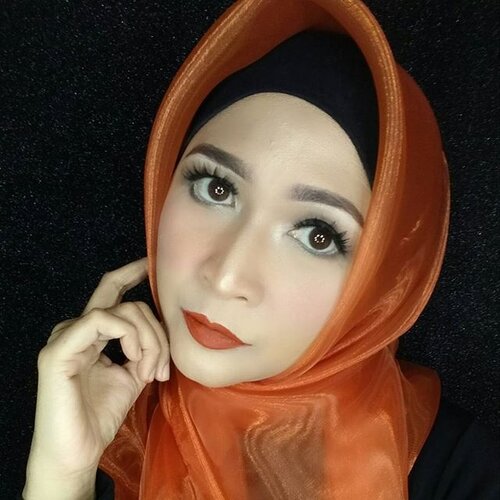 Pumpkin......@limecrimemakeup#makeupoftheday #hijabstyle #hijaboftheday#makeupbyedelyne #starclozetter #clozetteid#atomcarbonblogger
