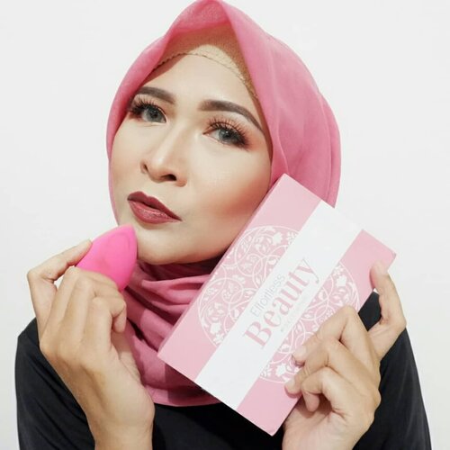 Sponge dari @fanbocosmetics ini enak banget dipakai, foundation jadi rata sempurna , ngga kalah kualitas nya sama produk luar .Thank you @fanbocosmetics ❤❤ #makeupbyedelyne #sponge #makeuptools #fanbocosmetics #makeupinfluencer #beautybloggerindonesia #bandungbeautyblogger #tribepost #starclozetter #clozetteid #endorsement