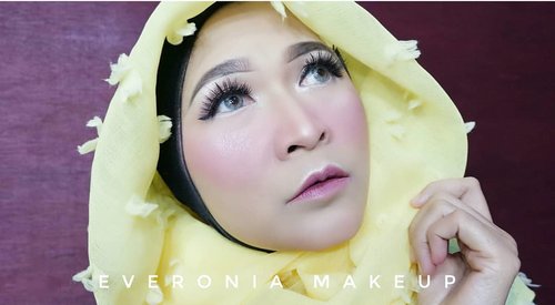 This is my Igari makeup look, full tutorial from this look will be on my YouTube channel soon, link is on my bio. 
#makeupbyedelyne #hijaboftheday #makeupartist #makeupartistbandung #mua #muabandung #riasmuslimah #makeupartistworldwild #makeupinspiration #beautyvlogger #wakeupandmakeup #instamakeup #likeforlike #hijaboftheday #hijabi #hijabfashion #starclozetter #clozetteid #atomcarbonblogger #bandungbeautyblogger