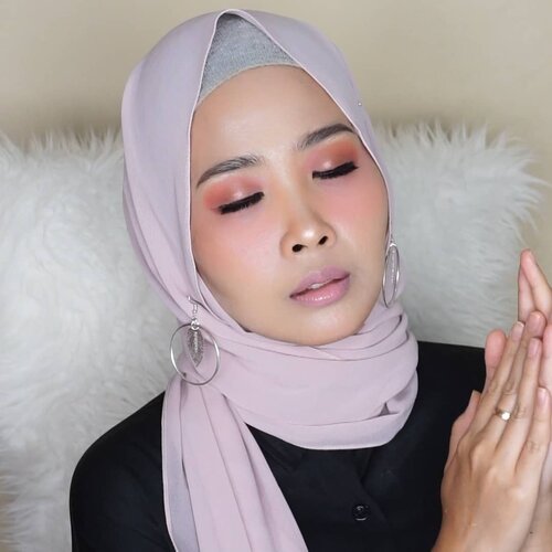 Malem minggu ada video baru..Cek link di bio 🤩🤩🤩 Beberapa hari ini lagi suka banget pk produk cushion dr @nyxcosmetics_indonesia ,hasilnya matte yangg bikinnn seneng lagi total control mesh cushion foundation long lasting,natural finish,non-cakey,comfortable.Disini gw pake shade yang "true beige"#clozetteid@clozetteid #makeup #clozetteidreview #totallycontrol #nyx #NYXxclozetteidreview #NYXxclozetteid