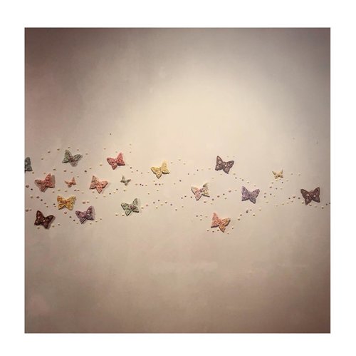 Just like these butterflies, spread your wings and fly high!💕 have a great day !..........#clozetteid #jenntan #lifequotes #positivevibesonlyplease #indotravelers #travelbloggerlife #travelbloggerindonesia