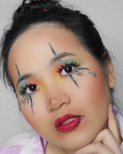 Akhirnya main makeup warna warni lagiii! #makeupbarengcicireceh clown makeup, deets soon✨ abisini bikin makeup apalagi?🙈..@iamrizkyraw @medinadara @d_whuatik @ra.ani0_ ...#clozetteid #jenntanmakeup #halloweenmakeuplook #halloweenmakeupideas #halloween2020 #clownmakeup