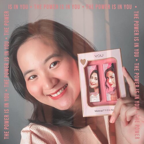 #thepowerisinyou lipstick collection! Pake lip color bikin keliatan seger, dan lebih percaya diri buat menjalani hari! Siapa yang ngerasa gini juga?🤪 ..@youmakeups_id baru ngeluarin rouge lip series, ini yang prilly’s fav. Aku pake shade 09 latte (nude, as base) dan 13 mauve pavlova (dicombine). Di bibir nyaman & ringan pol! Warnanya daily banget, tapi menurutku lebih cocok dicombine daripada diombre. Soalnya kalo 2 warna yang aku pake ini warnanya kurang kontras buat jadi ombre (di skintone aku). ..Anyways ini adanya di you makeup official @shopee_id ..#YOUxPrillysFave #ThePowerisinYOU #YOUmakeups #clozetteid #collabwithjenntan