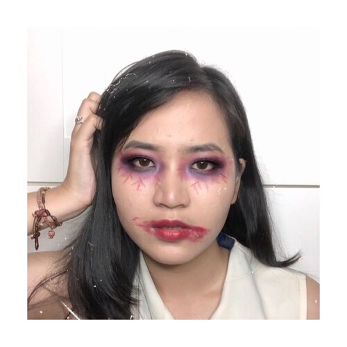 Hasil begadang 3 hari mikirin kamu.... ...Wahai tagihan tagihanku. Wkwkwkwkwk🤣🤣...Deets@getthelookid infallible fresh wear 24h foundationMaybelline lipstick (white) untuk mix complexion@morphebrushes eyeshadow 35u@thebodyshopindo brow sport@mustikaratuind lip cream.....#clozetteid #cicireceh #halloweenmakeupideas #pengabdipesta #indobeautysquad @indobeautysquad #recehkaninstagram #makeupviral #makeuppemula