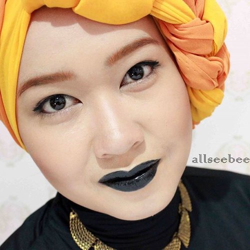 A #throwback photo of my Pumpkin and Spices make up look that I created about two years ago.I remember how excited I was when I purchase my first ever black lipstick and then I decided to create this make up look.#selfie #fotd #black #orange #blacklips #ClozetteID