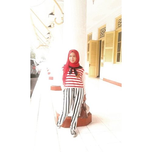Stripes gone wild~ 😂😂😂Hahaha#ootd #stripes #hijab #clozette #ClozetteID