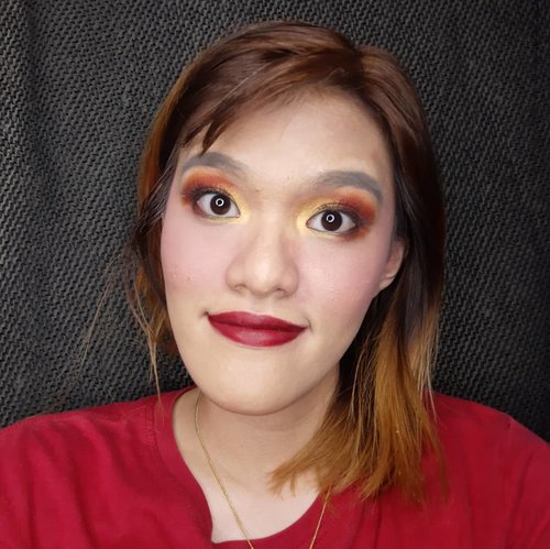 H-2 dari Chinese New Year nih!! Udah nyiapin apa aja nih? Siap nerima angpao atau justru siap ngasih angpao? Apapun role-nya, yang paling penting tetap momen kumpul bareng keluarga ya~

Untuk menyambut CNY, @bandungbeautyblogger collab bareng @balibeautyblogger membuat CNY look nih. So here's the makeup look that I created~ Di slide sebelah ada @ertajayanti nih~

#makeup #cnymakeuplook #beautyblogger #simplemakeup #makeuptutorial #cnybdgbaliblogger #clozetteID