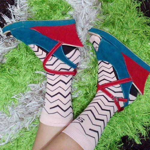 Nice shoes, cute socks....#COTW #Shoefie #ClozetteID @clozetteid