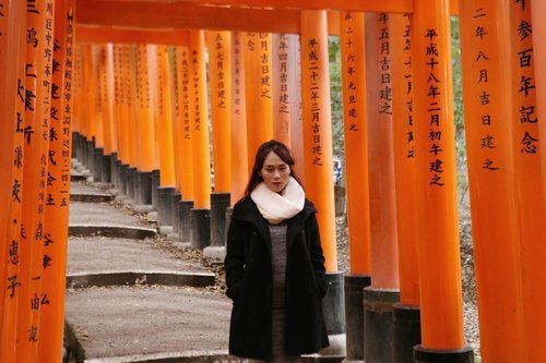Thousand gate, thousand stairs, thousand reason for me to go back. .
.
.
.
#Fushimiinari #Japan
#HuboyWaifuTravelJournal
#HuboyWaifuInJapan #HuboyWaifuJalanJalanJapan #ClozetteID #Lifestyle #Travel