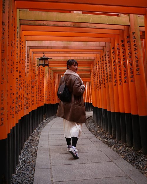 Just follow the path👣

#clozetteid #Traveling #fushimiinari #Japan