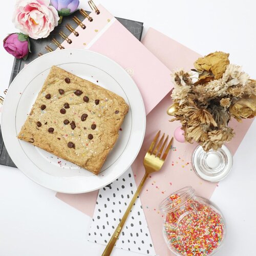 Love at first bite 🍞_________________#flatlay #flatlayphotography #foodporn #foodphotography #clozetteid