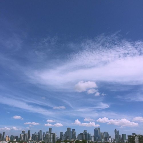 1.12.2020 ☁️✨__________#JakartaSky#clozetteid#sky