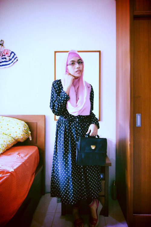 Vintage Polkadot Dress from Mom #ClozetteID #ColorfulHijab Visit my blog http://ladyulialogy.blogspot.com