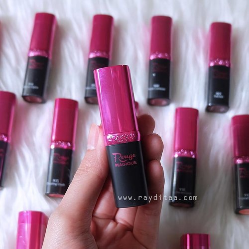 look how gorgeous the packaging is, @getthelookid Rouge Magique lipstick matte ini punya 15 shade yg super kece and yeap gue udah swatch semua shade nya di bibir gue LOL! penasaran? link nya ada di bio yes~ 💋 #MyMagiqueLook #GetTheMagique #BloggerPerempuan
