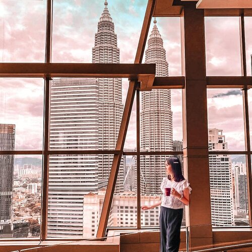 I really miss my traveling routinity 😭😭
When will this pamdemic end?
Because it is a global pandemic, not only local. Hope this world is going to heal soon ❤
#malaysia #kualalumpur #twintowers #grandhyattkualalumpur