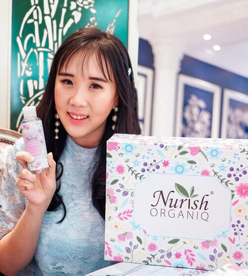 Congrats for the launching of Nurish Organiq in Indonesia! From Malaysia to Indonesia, Nurish Organiq menyediakan serangkaian skin care mulai dari micellar cleansing water, foam cleanser, toner, eye serum, face essence, day cream with spf 20, dan night cream. Terbuat dari bunga hibiscus, kamboja, dan bilberry yg kaya akan antioksidan dan AHA yang berfungsi untuk melembabkan dan mencerahkan kulit. Bikin kulit glowing juga.
Produknya terbuat dari bahan alami aman buat ibu hamil, dan kulit sensitif loh! Halal dan BPOM certified. Muka lbh cerah dan glowing dengan Nurish Organiq!
Buruan beli produknya di @guardian_id terdekat
#NurishOrganiqID #RadiateYourTrueNature
#NurishOrganiqIDxClozetteID 
#ClozetteID
@nurishorganiq_id 
@clozetteid
.
.
.
. .
.
.
.
.
#skincare #cosmetic #beauty #skincare #makeup #selfie #japanese #marthatilaar #kosmetikhalal #naturalskincare #bpomcertified #likeforlike #makeupcourse  #makeupgeek #premiumskincare #skincare #perawatanwajah #beautycare #perawatanbibir #malaysia #koreanmask