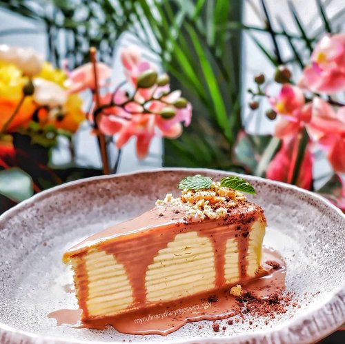 Milo Crepe Cake from @thegarden_id The cake is soft and not too sweet. My kind of favorite cake 😋.Check out myculinarydiarycom.wordpress.com for more awesome post! Link is on my bio and my Zomato/Jessica Sisy or Pergikuliner/Jessica Sisy for more food reviews#myculinarydiary #sisyeatingdiary #layercake #cakedecorating........#foodoftheday #jktfoodies #foodphotography #instabuzz #photooftheday #beautifulcuisines #foodstagram #foodgasm #foodnetwork #discoverymeal #appetitejournal #eatfamous #flatlay #foodoftheday #dessert #kulinerjakarta #followme #foodstylist #milo #eatfreedayid #kulineraddict #eeeeats