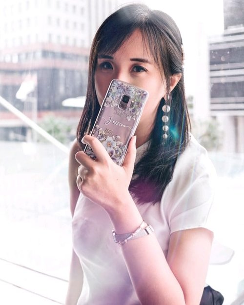 GET 15% DISCOUNT by using my code "SISY" when you do checkout form www.hanogram.comI got this pretty case from @hanogramcase .Honestly, there are many beautiful designs for both soft and hard cases (iPhone and Android phones). It was hard for me to choose the designs 🤩The quality is excellent, free shipping worldwide, and less scratch when I put the phone in my bag.You won't regret if you buy this case from @hanogramcase........#ootd #photooftheday #beautifuldestinations  #lookbook #syahrini #casinghp #phonecase #japan #fashionblogger #outfitoftheday #korea #makeup #cosmetics #jktspot #followme #unitedstates #losangeles #white #wiwtindo #iphone #android #flatlays #model #postthepeople  #travel #art #design #architexture #clozetteid