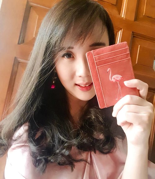 So in love directly with the RFID signal block wallet from @kinzdwallet 
It can protect our confidential data from the chips from the cards saved in the wallet. This wallet is made 100% from genuine leather, slim, and cute!
Also 1ywat warranty for you.
Kindly follow and buy this wallet from @kinzdwallet
.

Check out myculinarydiary.com for more awesome post
.
.
.
.
.
.
.
.
#clozetteid#cosmetic#beauty#dompetkulit#makeup#endorse#wallet#leatherwallet#flatlays#beautyblogger#eyelashextention#weddingku#bridestory#likeforlike#tagsforlike#makeupcourse#lipstick#potd#instabuzz#asian#korea#koreanmakeup#followme#vsco#vscocam#selfie#vscogood#travel