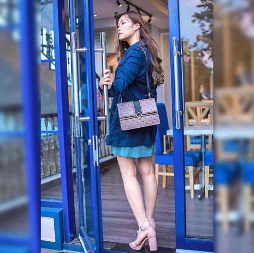 Always on the move 💃 •
•
•
📸 @andhika_ciamikz 
#clozetteid #cotd #fashion #ootdblogger #bloggersurabaya