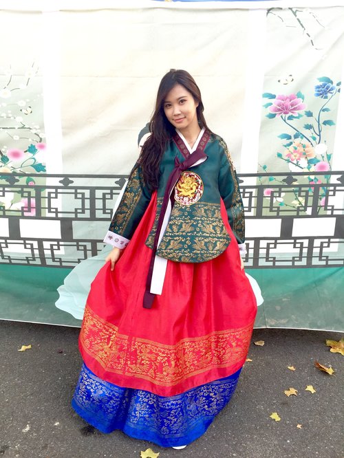 Korean famous hanbok..^^