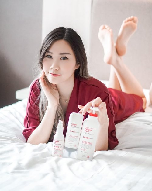 From interest to fall in love ❤️ Seriously! You must try @dr.forhair_official @dr.forhair_official.id 
After using this set for almost 1 month, I can feel the difference on my scalp which’s more healthy, i also spotted more baby hair grow and my hair became more thick 🥰

The scent pretty nice and i’d love the cooling sensation after wash my hair with it 🧖🏻‍♀️

Well, I also recomend my bf who have a dandurf problem to try it and he said it’s getting better now! 

As for your information. This’s Korea no 1 Shampoo, 1st place by Olive Young and also 1st place on home shopping! 
Get yours now!! 
https://link.capssion.com/r/NcE5cR
.
.
.
#drforhair #dr.forhair #hairloss #shampoo #scalpcare #jakartaBeautyBlogger #surabayabeautyblogger #BloggerSurabaya #Clozetteid #WorkWithTorquise