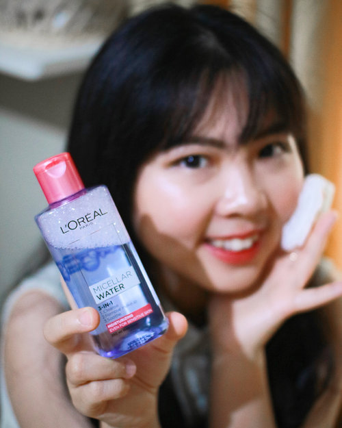 [ #beautynesia ]
One of my "a must" product for my daily essentials, micellar water from @getthelookid .
Beside it refresh your skin again, it's very easy to take off my makeup! Check out my latest blogpost to read more!
📝www.steffaniwellie.blogspot.co.id
Link on bio.
.
.
.
#getthelookid #micellarwater #lorealmicellarwater #loreal #beautyblogger