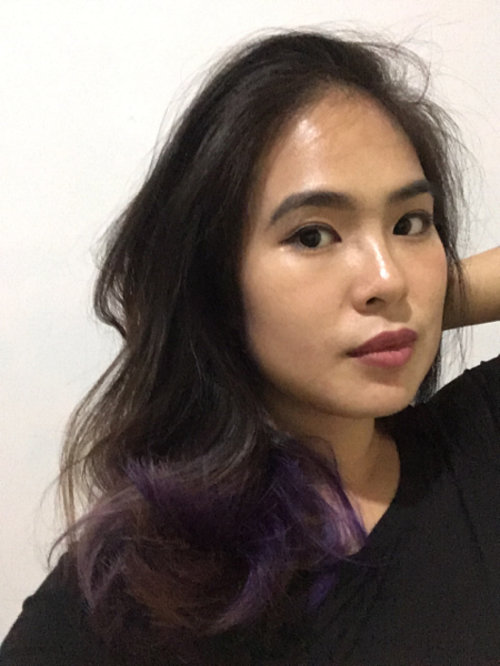 My make up for my cousin's wedding. Done by my sister. It's very simple, and I love it. Loving it with black outfit and my faded violet ombre. #ClozetteID #StarClozetter
#VioletOmbre #VividViolet #Selfie #OmbreHair #VioletOmbreHair #SimpleMakeUp