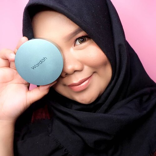 Heyho, ma belle! Siapa disini yang udah cobain @wardahbeauty Exclusive Flawless Cover Cushion? Belum? Sebelum icipin sendiri, liat yuk review aku tentang cushion lokal satu ini di akun @femaledailynetwork aku anisanurrananda, check it out!#femaledailyreview#wardahcushion #reviewwardah #clozetteid #nandsid