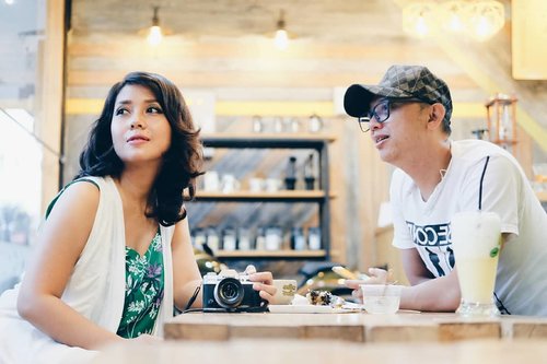 A cup of coffee and you...........#coffeeaddict #ngopi #couplephotography #cafecibubur #coffeetime #clozetteid #terfujilah #fujifilmxt10