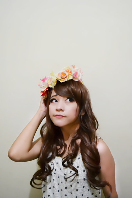 cute in polka-dots and floral crown~