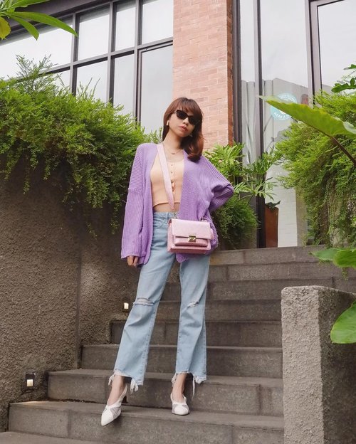 Have a good day everyone💜
Btw jadi kangen staycation di @labohemejkt deh hehe✨
( tap for details )
📸: @reginabundiarti
.
.
.
.
.
#whatiwore #bloggerstyle #fashion #styleblogger #fashionblogger #ootd #lookbook #ootdindo #ootdinspiration #style #outfit #outfitoftheday #clozetteid