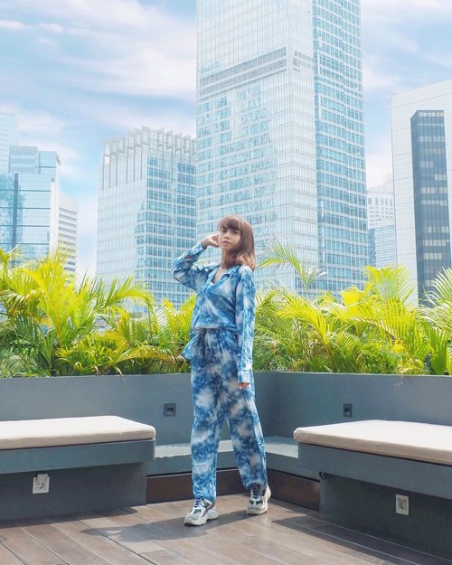 Feelin’ blue on Sunday☀️
Outfit from @mapleyourday , super luv😍💙
Use my code MAPLEXNANA to get 20% off & free scrunchies😍✨
( tap for details ) 
📸: @jennitanuwijaya
.
.
.
.
.
#whatiwore #bloggerstyle #fashion #styleblogger #fashionblogger #ootd #lookbook #ootdindo #ootdinspiration #style #outfit #outfitoftheday #clozetteid