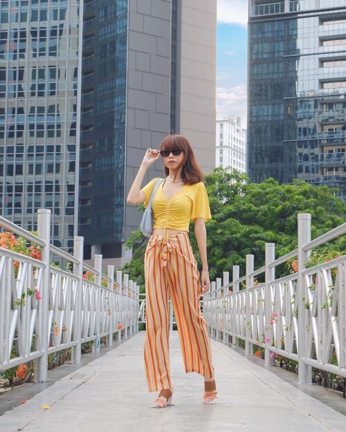 Have a good day everyone💛
Feelin’ so colorful in this cute pants from @pomelofashion 😍✨ #pomelogirls 
( tap for details )
.
.
.
.
.
#whatiwore #bloggerstyle #fashion #styleblogger #fashionblogger #ootd #lookbook #ootdindo #ootdinspiration #style #outfit #outfitoftheday #clozetteid