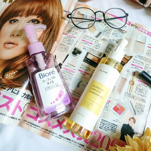 How to pick the perfect cleansing oil for your makeup remover:.🐏 Every oil cleansing type is effective and have the advantage of moisturizing because they can leave an occlusive film on skin.🐏 These products can be very expensive since they don't contain water. It is always cheaper to formulate a product with water as the first ingredient. .🐏 Does that mean you should spend much for a cleansing oil? NO. Even if they write "anti-oxi" like a green Shu Uemura claimed, you won't get any benefit as it will  dissolve with water after you wash your face. Unless you're the type that likes luxury brand that much, please, make your own choice to use the expensive one. But if you are #sobatmisqeen, you'll get much the same benefit from cheaper oils like baby oil and olive oil.🐏 The cons are not everyone likes oily residue, greasy feeling. Also cleansing oil may not remove all types of makeup. Feel free to use micellar water as your 3rd cleansing, as long as it doesn't strip sebum from your face or doesn't upset your acid mantle. I don't recommend though.🐏 And also not every type of oil is useful and suitable for your skin. You should try a light one if you have combi to oily skin (ex: Klairs, Biore), but perhaps you feel like to use a heavy oil if you have dry skin (Iunik).I still haven't written battle between Biore and Iunik. But feel free to click LINK IN BIO if you want to know more about Klairs & Avene cleansing oil, also battle between cleansing oil and micellar water. Next week I'll write 2 posts about these, stay tune! #naturalskincare #veganskincare #cleansingoil #koreanbeauty #koreanskincare #japanbeauty #japanskincare #skincareblogger #skincareregime #skincarecommunity #idskincarecommunity #setterspace #makeupremover #micellarwater #clozetteid