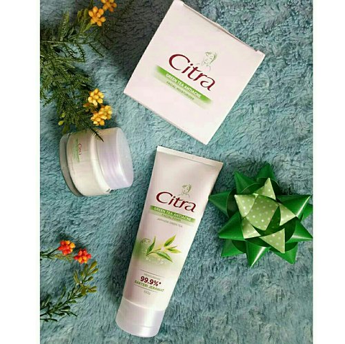 Skincare untuk jerawat.  full review please check my blog -> http://revanisanabella.blogspot.co.id/2017/12/review-citra-green-tea-antiacne-facial.html?m=1 #Clozetteid #Clozette #CitraGreenteaAntiacne 