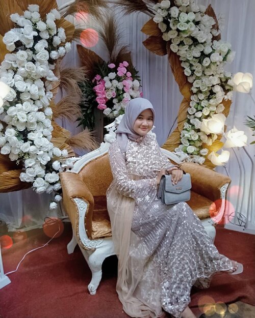 Semoga selalu memberika happy vibes kepada semua orang. ☺......#Clozetteid #revanisanabellaootd #charisceleb #hijabersbeautybvlogger #hijabootd #ootd #revanisanabella #beautycommunity #lfl