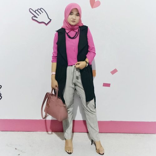 Real style is never right or wrong. It's a matter of being yourself on purpose! 💖#clozetteID #rangerootd #OOTD #hijabootdindo #hijabstyle #pinky #fashionhijab #fashion